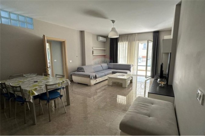 Tirane, shitet apartament 2+1, Kati 1, 91 m2 165,000 € (Rruga Ferit Xhajko - Stacioni i Trenit, Shqipëri)