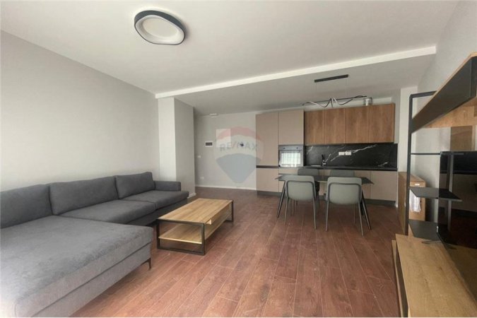 Tirane, jepet me qera apartament 1+1, Kati 6, 88 m2 1,000 € (Rruga e Kosovareve)