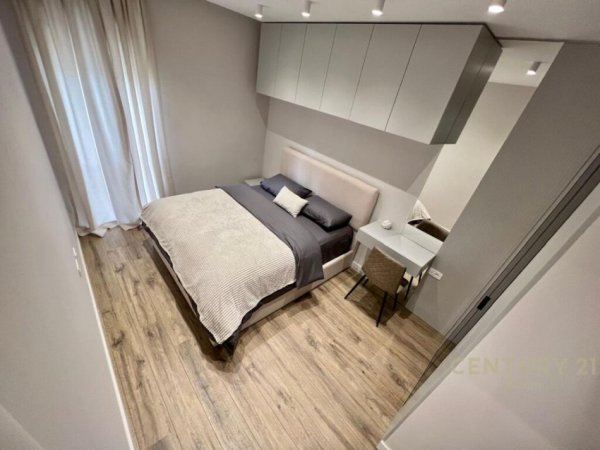 Tirane, jepet me qera apartament 1+1, Kati 1, 60 m2 700 € 
