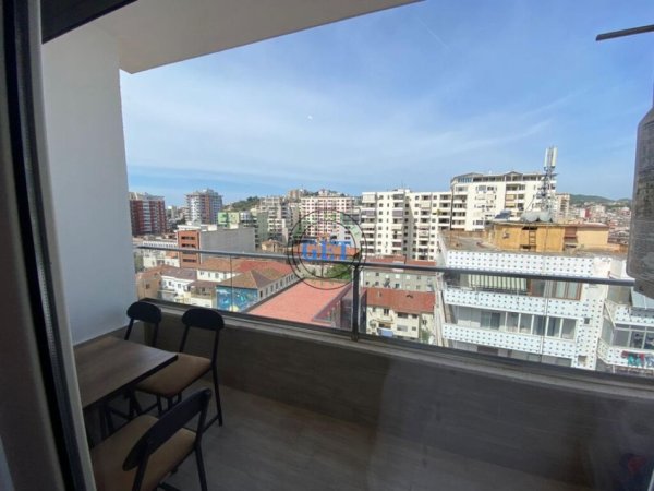 Shqiperi, shitet apartament 3+1, Kati 8, 146 m2 450,000 € (Rruga e Portit, Durres)