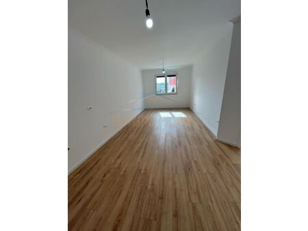 Tirane, shitet apartament 1+1, Kati 5, 70 m² 135,000 € (Rruga Elbasanit)