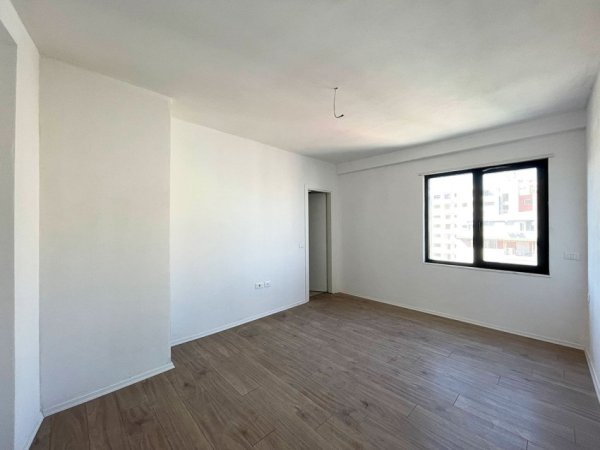 Tirane, shitet apartament 2+1, Kati 6, 127 m² 265,000 € (PRANË PAZARIT TE RI)