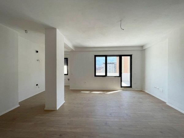 Tirane, shitet apartament 2+1, Kati 6, 127 m² 265,000 € (PRANË PAZARIT TE RI)