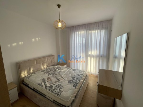 Tirane, jepet me qera apartament 2+1+Ballkon, Kati 2, 90 m² 600 € (Ali Demi)