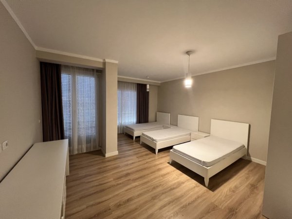 Tirane, jepet me qera apartament 2+1+Ballkon, Kati 6, 130 m² 1,300 € (Rruga e kosovarev)