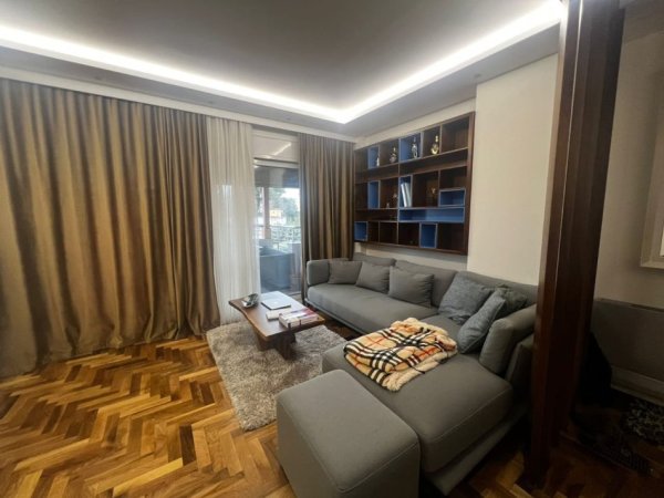 Durres, shitet apartament 2+1, Kati 6, 101 m² 148,000 € (Vila e Zogut, Durres)