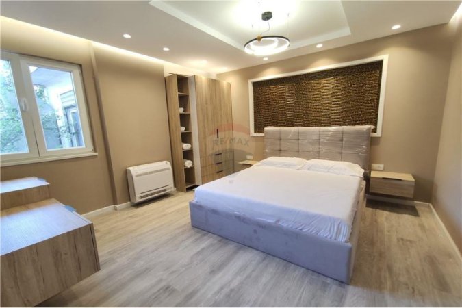 Tirane, jepet me qera apartament 2+1, , 80 m² 650 € (Rruga Fortuzi - Bulevardi Zogu I)