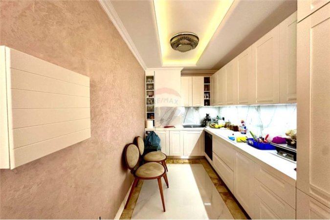 Tirane, shitet apartament 2+1, Kati 4, 104 m² 220,000 € (Ali Demi)