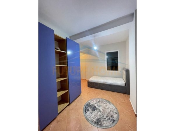 Tirane, jepet me qera apartament 3+1, Kati 5, 125 m² 650 € (Kodra e diellit)
