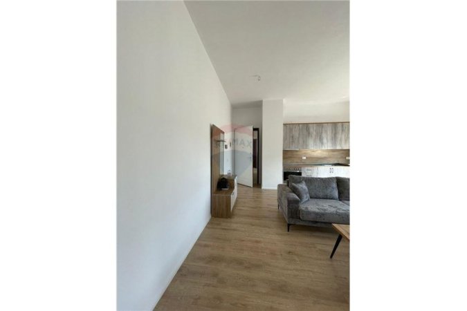 Tirane, jepet me qera apartament 1+1, Kati 8, 73 m² 600 € (Rruga e Kavajes)