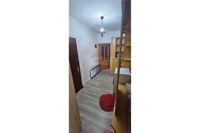 Tirane, jepet me qera apartament 1+1, Kati 2, 60 m² 350 € (Kongresi i Manstirit, Pediatria)