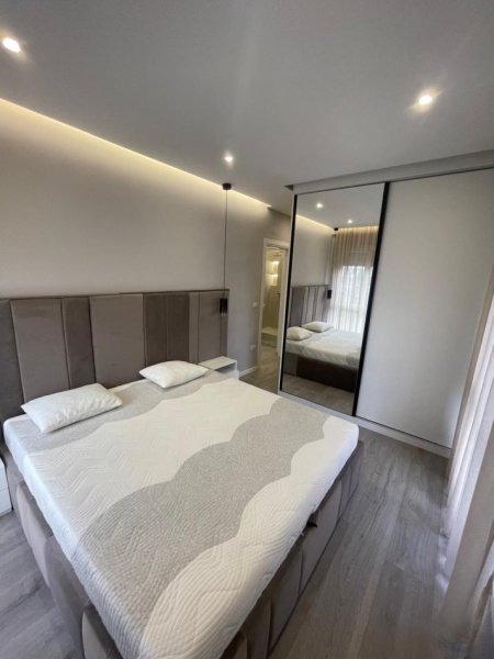 Tirane, jepet me qera apartament 2+1+Ballkon, Kati 4, 94 m² 650 € (Don Bosko)
