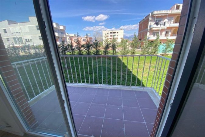 Tirane, apartament , Kati 1, 84 m² 450 € 