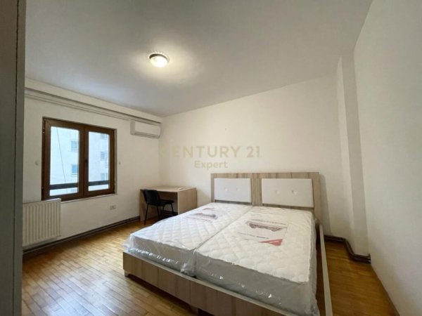 Tirane, jepet me qera apartament 3+1, Kati 4, 114 m² 500 € (Dritan Hoxha expert92655)