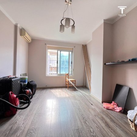 Tirane, shitet apartament 2+1, Kati 7, 94 m² 200,000 € (Xhamllik)
