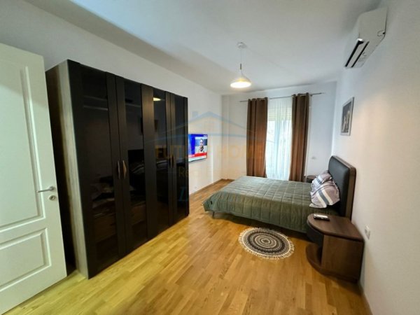 Tirane, jepet me qera apartament 2+1+2 Post Parkimi, Kati 1, 104 m² 1,000 € (Secret Garden Residence, TEG)