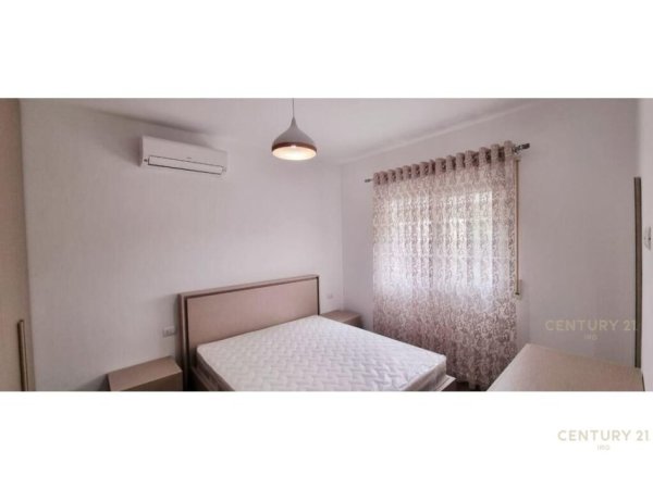 Tirane, jepet me qera apartament 2+1, Kati 4, 110 m² 700 € (Rruga Selite e Vjeter, Kopshti Botanik Zoologjik)