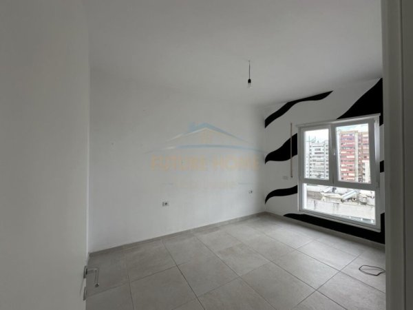 Tirane, jepet me qera apartament 1+1, Kati 8, 68 m² 400 € (Rruga e Barrikadave)