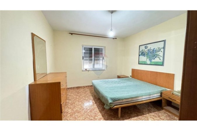 Tirane, shitet apartament 1+1+Ballkon, Kati 2, 60 m² 80,000 € (Ali Demi)