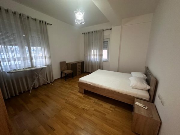 Tirane, shitet apartament 3+1+Aneks+Ballkon, Kati 3, 169 m² 435,000 € (SAUK)