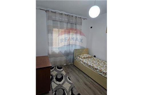 Tirane, shitet apartament 1+1, Kati 3, 58 m² 130,000 € (Rruga Muhamet Gjollesha - Vasil Shanto, Shqipëri)