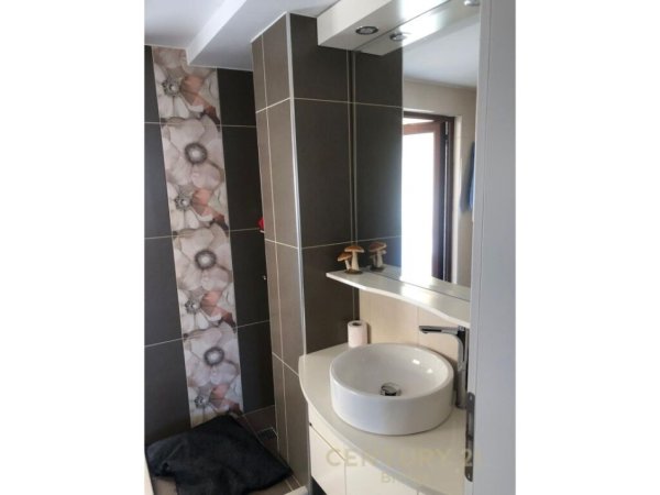 Tirane, shitet apartament duplex 2+1, Kati 5, 140 m² 280,000 € (Koshti Zoologjik)