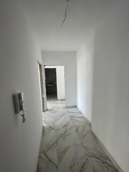 Tirane, shitet apartament 2+1+Ballkon, Kati 1, 102 m² 128,462 € (Yzberisht)