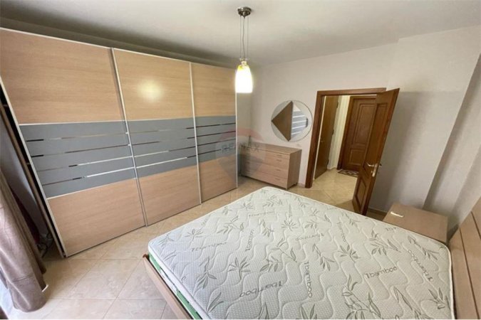 Tirane, jepet me qera apartament 1+1, , 73 m² 500 € (Apartament 1+1 tek Liqeni Thate per 500€/muaj!)