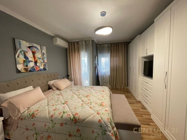 Tirane, shitet apartament 2+1, Kati 8, 127 m² 286,000 € (Kopshti Botanik)