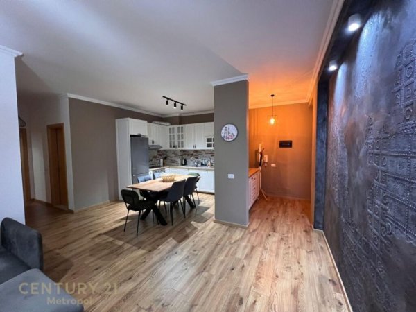 Tirane, shitet apartament 2+1, Kati 3, 108 m² 227,000 € (Kopshti BOTANIK)