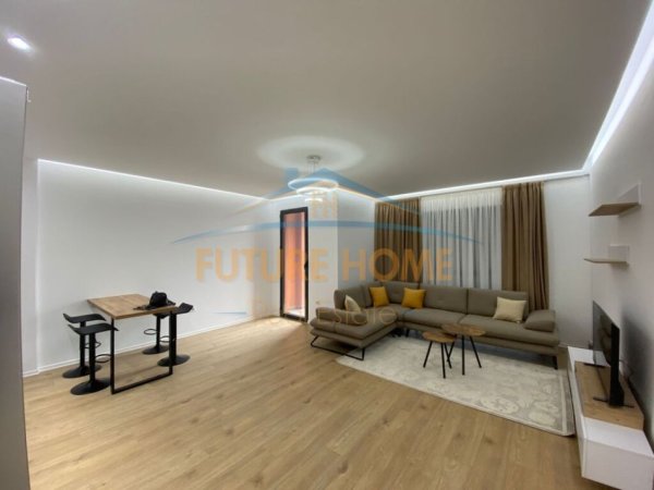Tirane, jap me qera apartament 2+1, Kati 8, 111 m² 650 € (OXHAKU)