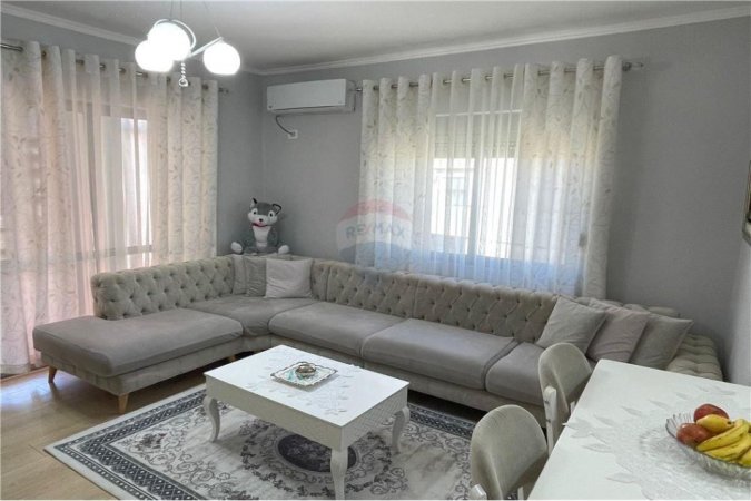 Tirane, shitet apartament , Kati 5, 89 m² 110,000 € 