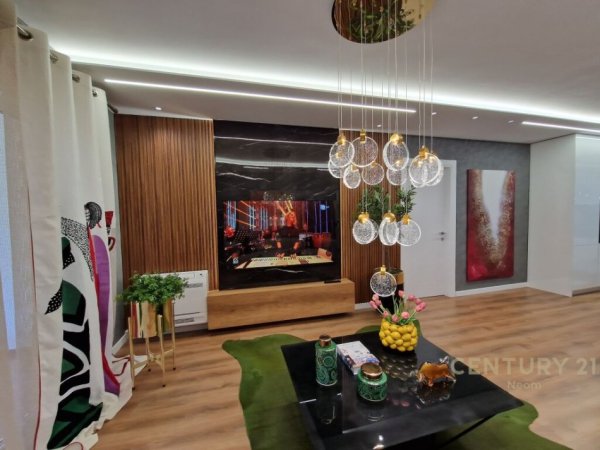 Tirane, shitet apartament 2+1, Kati 3, 110 m² 260,000 € (liqeni i thate)
