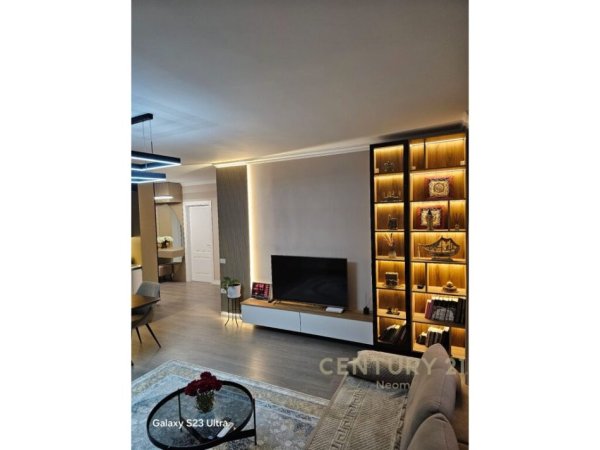 Tirane, shitet apartament 3+1, Kati 1, 161 m² 600,000 € (kodra e diellit 1)
