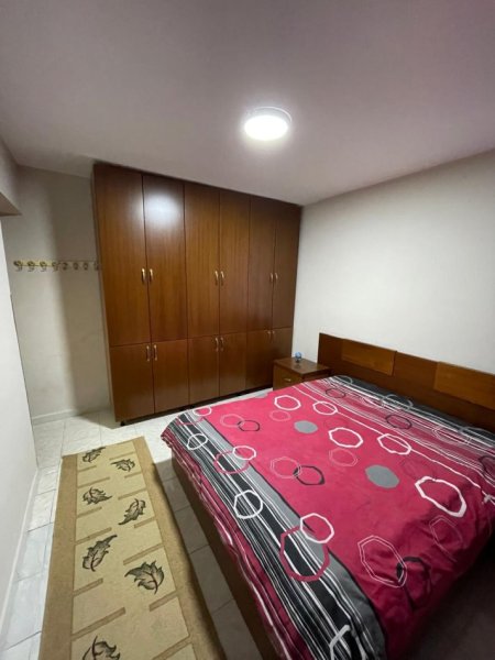 Tirane, jepet me qera apartament 1+1, Kati 1, 55 m² 350 € (Prane maternitetit te ri)