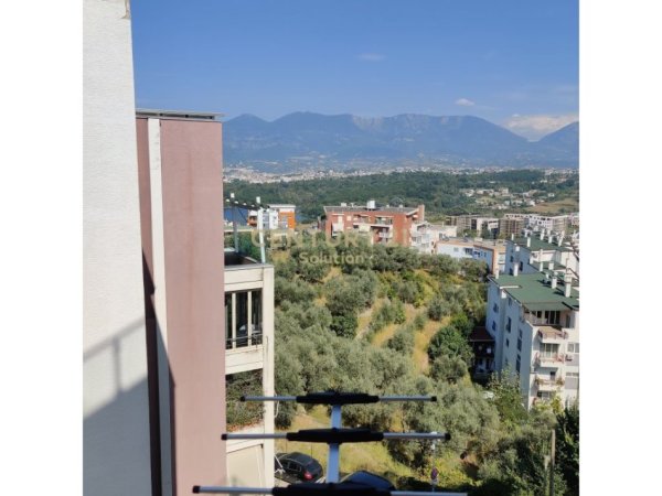 Tirane, shes apartament 3+1+Ballkon, , 134 m² 240,000 € (Rruga Peti, Liqeni i Thatë)