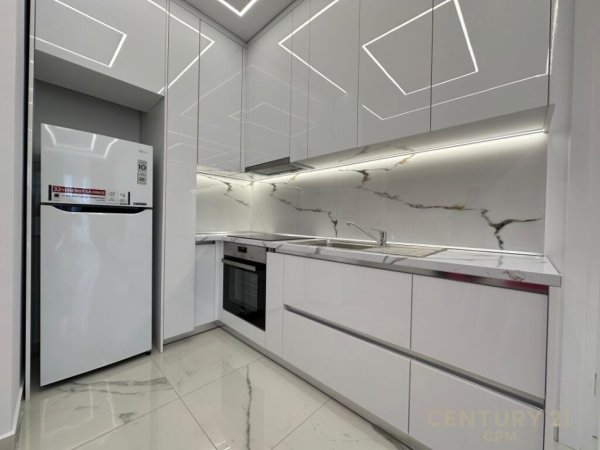 Tirane, jap me qera apartament 1+1+Ballkon, , 72 m² 650 € (Kodra e Diellit)