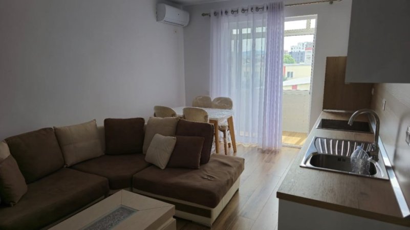 Tirane, jepet me qera apartament 2+1, Kati 4, 70 m² 550 € (Rruga Bardhyl, Tiranë)