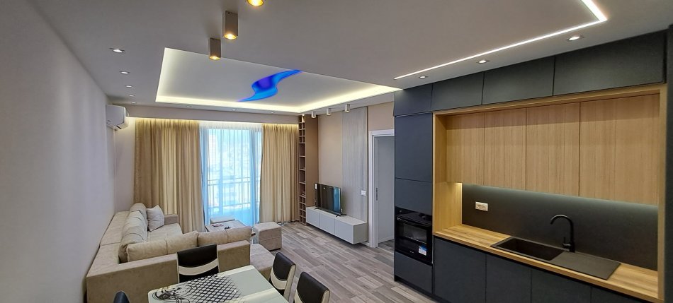 Tirane, jepet me qera apartament 2+1, Kati 5, 115 m² 750 € (Rruga e Dibres)