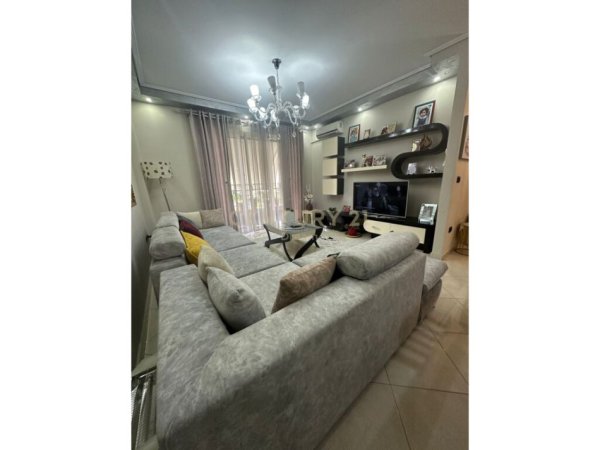 Tirane, shitet apartament 2+1, Kati 2, 114 m² 175,000 € (Xhanfize Keko)