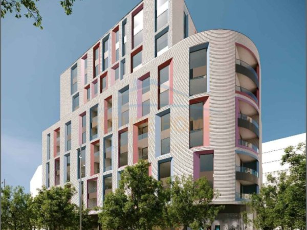 Tirane, shitet apartament 1+1+Ballkon, Kati 9, 67 m² 154,000 € (Komuna e parisit)
