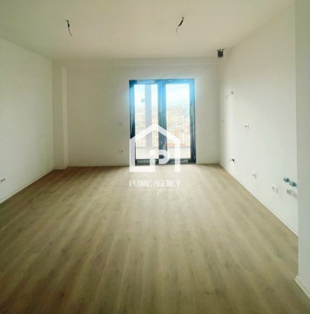 Tirane, jepet me qera apartament 2+1+Ballkon, Kati 15, 114 m² 1,300 € (RRUGA KAVAJES)