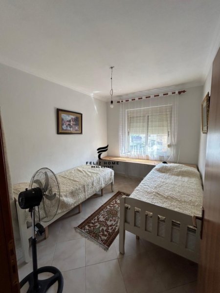 Tirane, jepet me qera apartament 2+1, Kati 3, 83 m² 400 € (FRESKU)