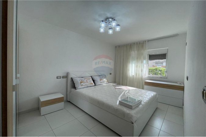 Tirane, jepet me qera apartament 3+1+Ballkon, Kati 3, 100 m² 500 € (Rruga Bardhyl)