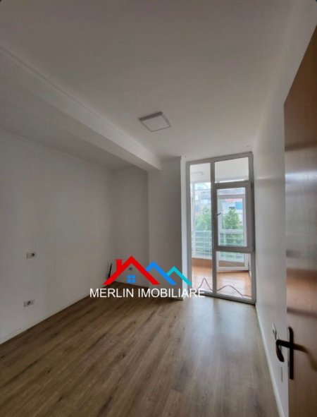 Tirane, jepet me qera apartament 2+1, Kati 2, 100 m² 600 € (Muhamet Gjollesha)