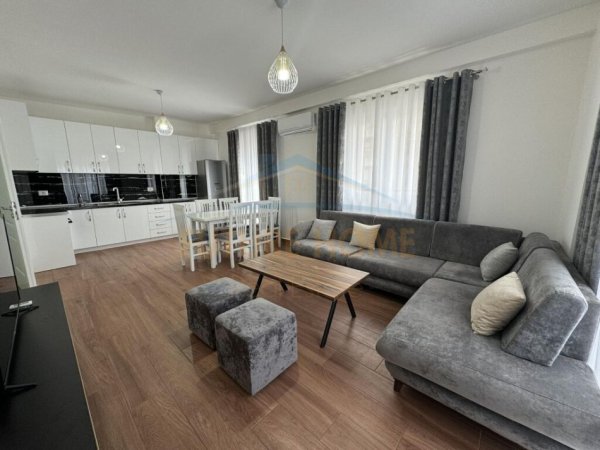 Tirane, shitet apartament 2+1+Aneks+Ballkon, Kati 5, 105 m² 145,000 € (Unaza e Re, Vila L 2)