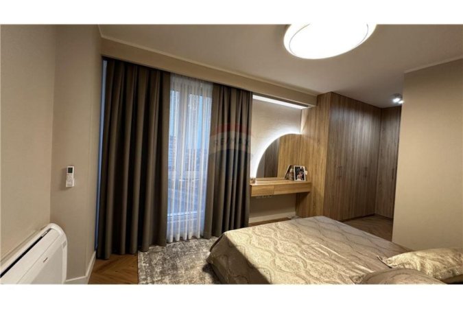 Tirane, jepet me qera apartament 2+1+Aneks+Ballkon, Kati 6, 116 m² 700 € (Fusha e aviacionit)