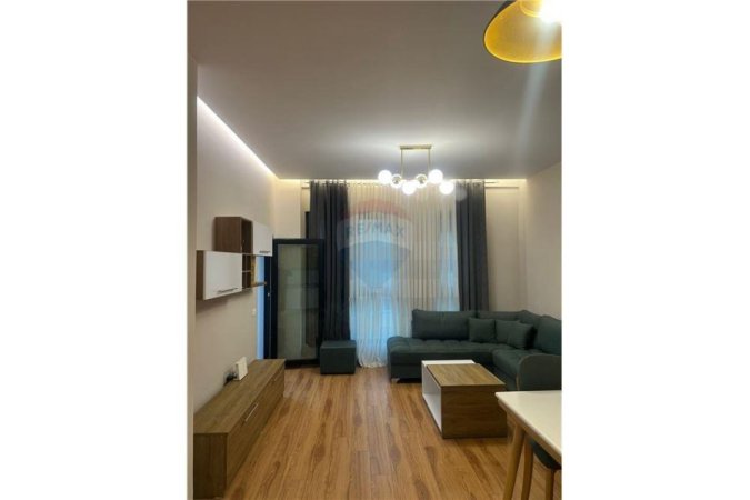 Shqiperi, jepet me qera apartament 1+1+Ballkon, Kati 5, 76 m² 650 € (Rruga e Kavajes)