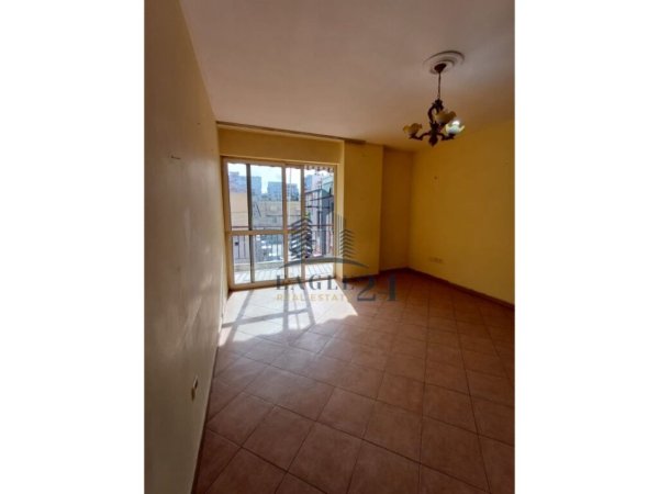 Tirane, shitet apartament 3+1, Kati 7, 121 m² 198,000 € (Rruga Kavajes)
