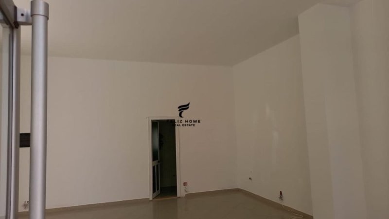 Tirane, shitet ambjent biznesi , , 15 m² 188,600 € (MINE PEZA)